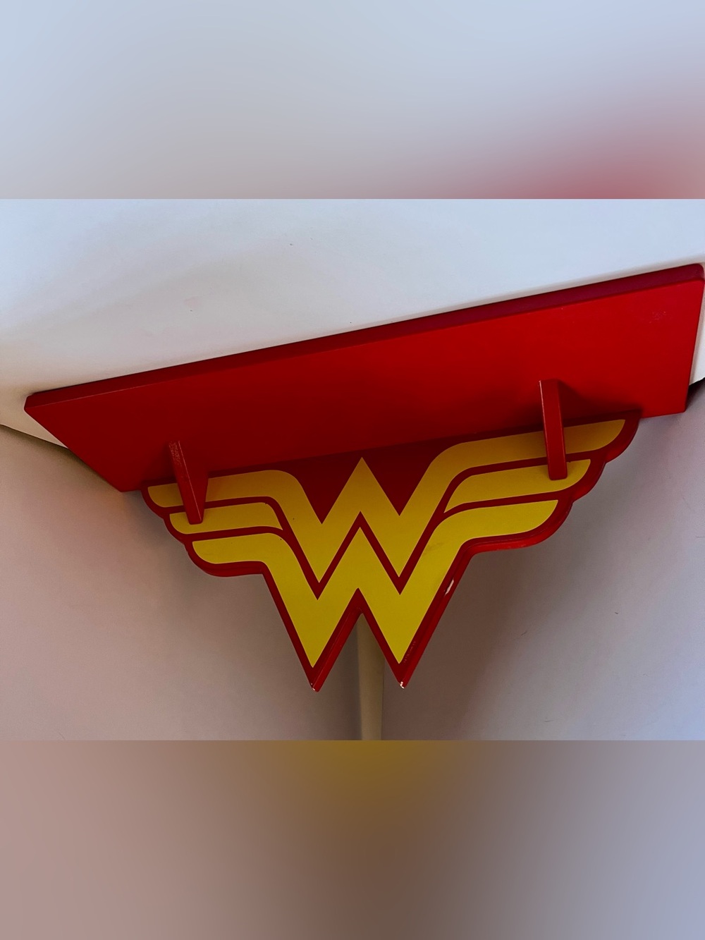 Wonder Woman Wooden Wall Shelf Book Ledge DC Comics Decor Red Yellow 20”
